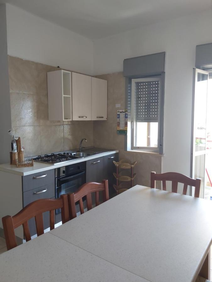 Apartament Emilu A Mare Marina di Schiavonea Zewnętrze zdjęcie